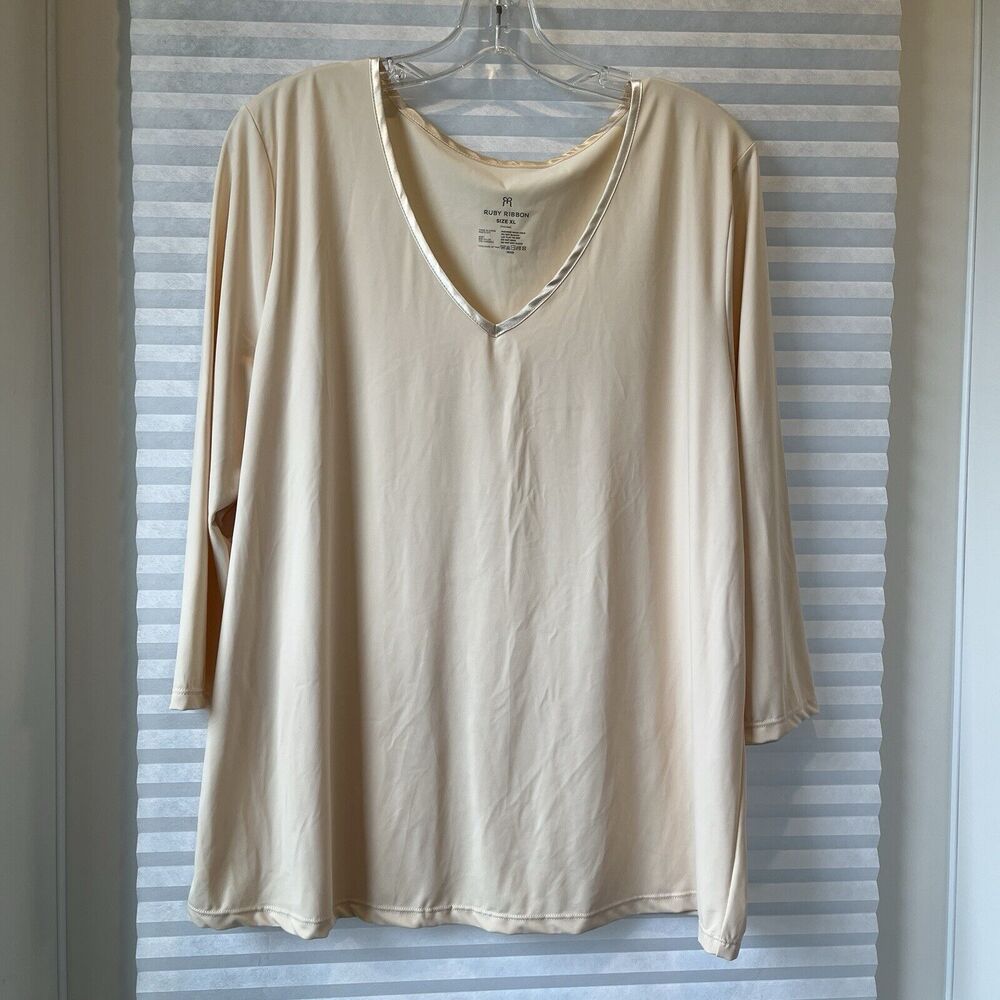 Ruby Ribbon Cream Blouse 3/4 sleeve, v-neck, size XL, essentials, basic, casual.